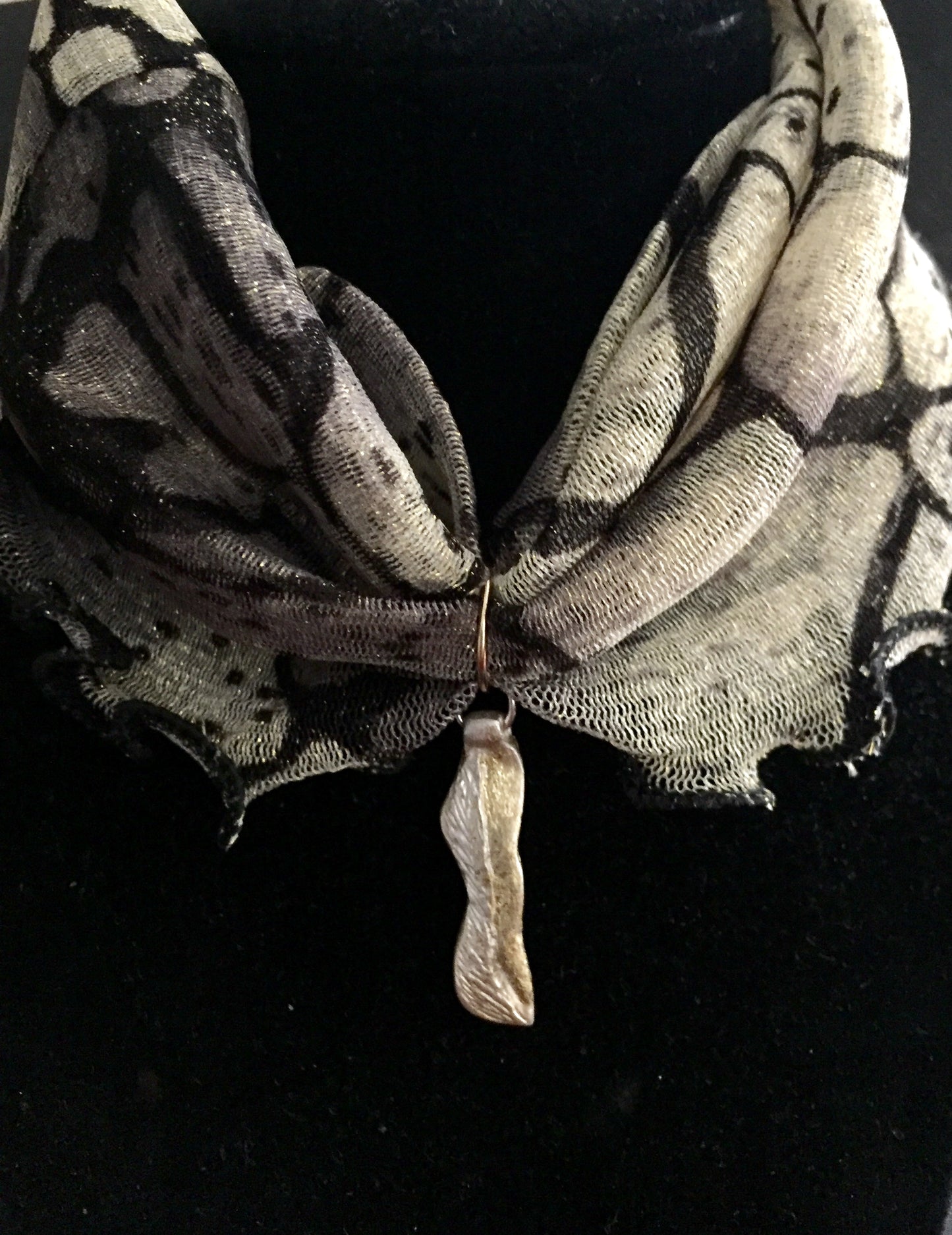 Keum boo (Silver &Gold) Leaf with Elegant Ruffle Design Necklace, Art Clay Silver Jewelry Handmade, Fine Silver, .999 Pure Silver with 24K gold sheet.